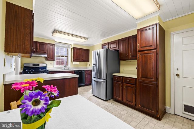 504 TOWSON AVE, Lutherville Timonium, MD 21093