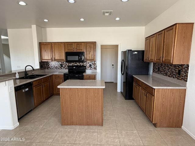 41108 N HUDSON Trail, Anthem, AZ 85086