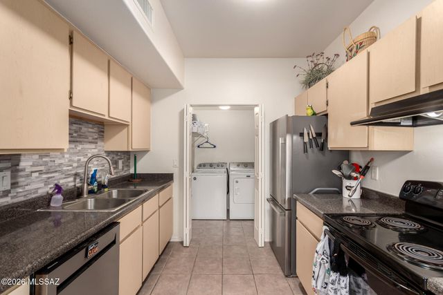 18870 S Esherton Drive, Sahuarita, AZ 85629