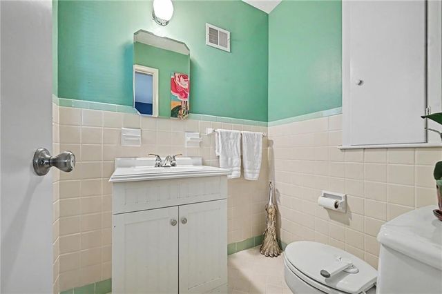 5020 Clark Drive, Roeland Park, KS 66205