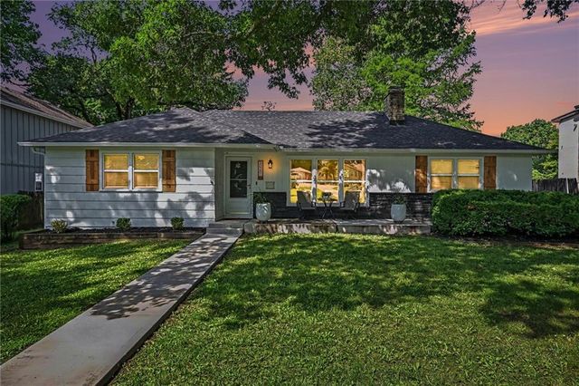 5020 Clark Drive, Roeland Park, KS 66205