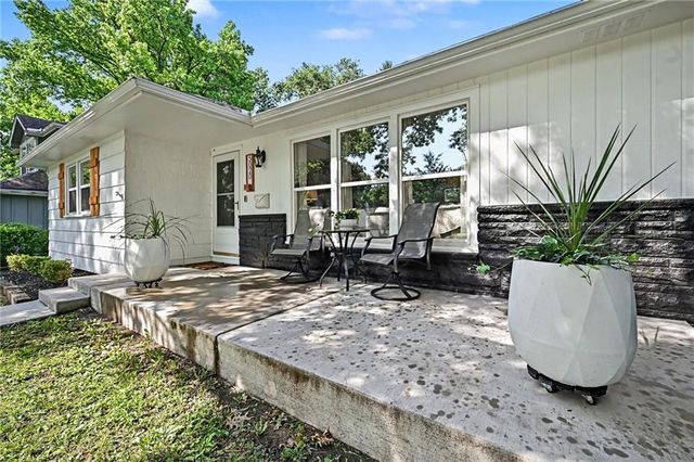 5020 Clark Drive, Roeland Park, KS 66205