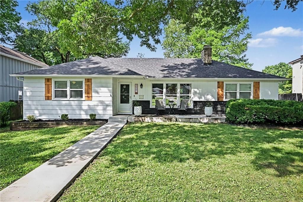 5020 Clark Drive, Roeland Park, KS 66205