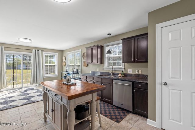 111 Blue Haven Drive, Hubert, NC 28539