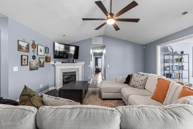 111 Blue Haven Drive, Hubert, NC 28539