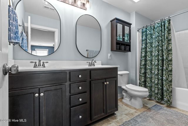 111 Blue Haven Drive, Hubert, NC 28539