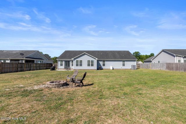 111 Blue Haven Drive, Hubert, NC 28539