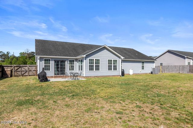 111 Blue Haven Drive, Hubert, NC 28539