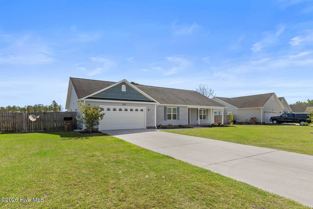 111 Blue Haven Drive, Hubert, NC 28539