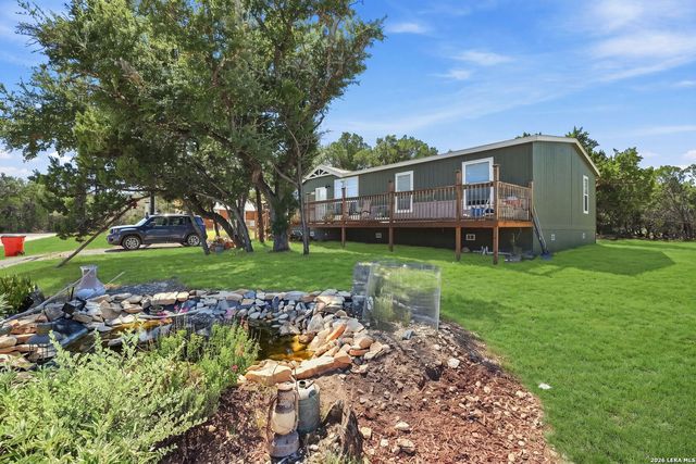 133 CANYON LAKE DR, Bandera, TX 78003