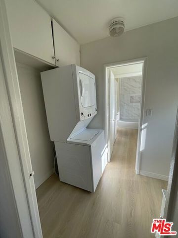 4434 Grand View Boulevard, Los Angeles, CA 90066