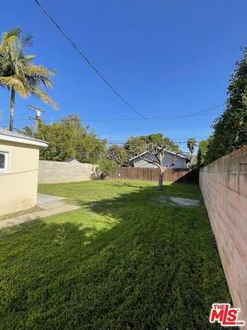 4434 Grand View Boulevard, Los Angeles, CA 90066