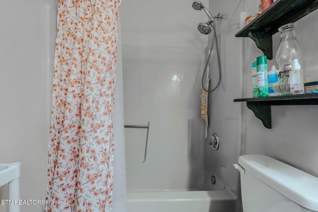 4309 Trelawny Lane, Powell, TN 37849