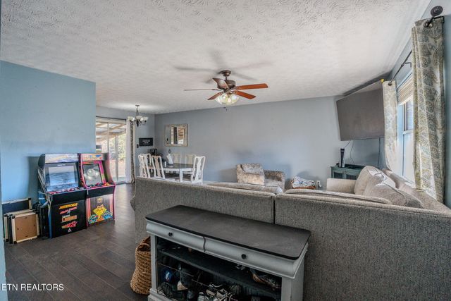 4309 Trelawny Lane, Powell, TN 37849