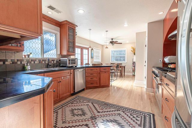 209 Kimble St, Modesto, CA 95354