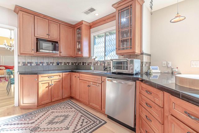 209 Kimble St, Modesto, CA 95354