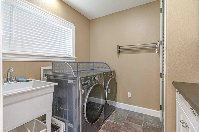 209 Kimble St, Modesto, CA 95354