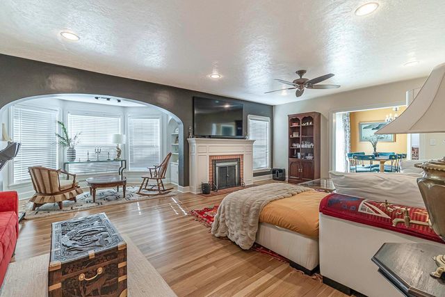 209 Kimble St, Modesto, CA 95354