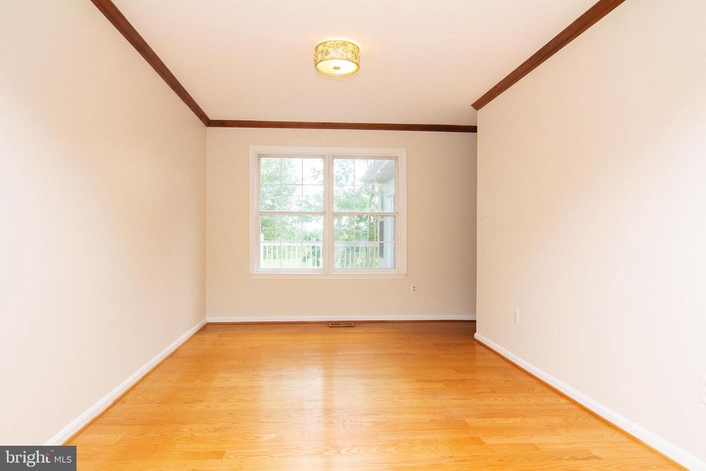 Image 10 of property listing at 168 FEDERAL ANN CT, Westminster, MD 21157