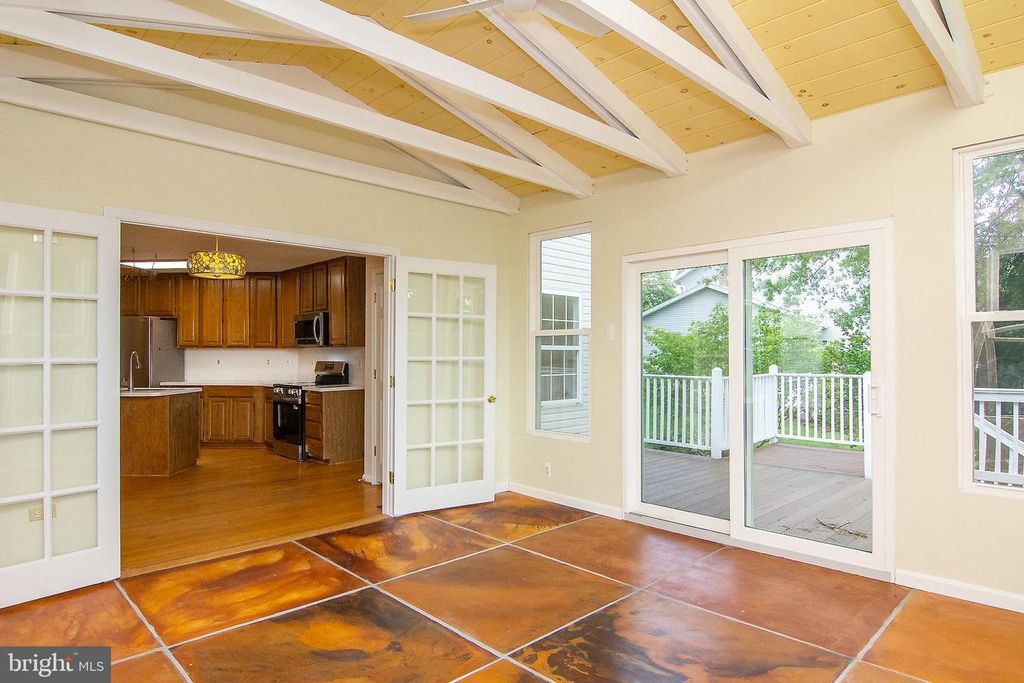 Image 13 of property listing at 168 FEDERAL ANN CT, Westminster, MD 21157