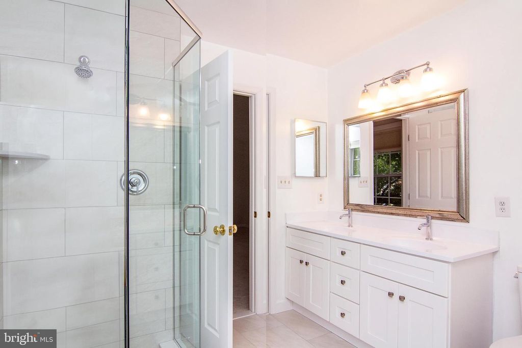 Image 18 of property listing at 168 FEDERAL ANN CT, Westminster, MD 21157