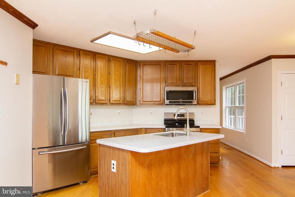 Image 2 of property listing at 168 FEDERAL ANN CT, Westminster, MD 21157