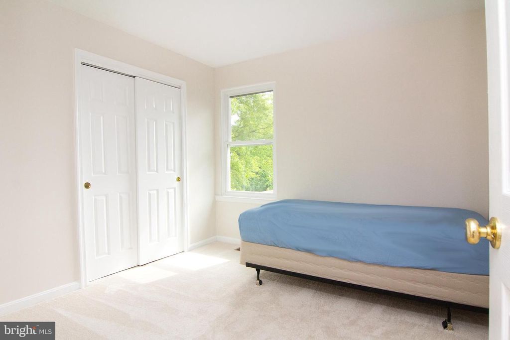 Image 24 of property listing at 168 FEDERAL ANN CT, Westminster, MD 21157