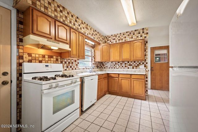 4445 JADE Drive E, Jacksonville, FL 32210