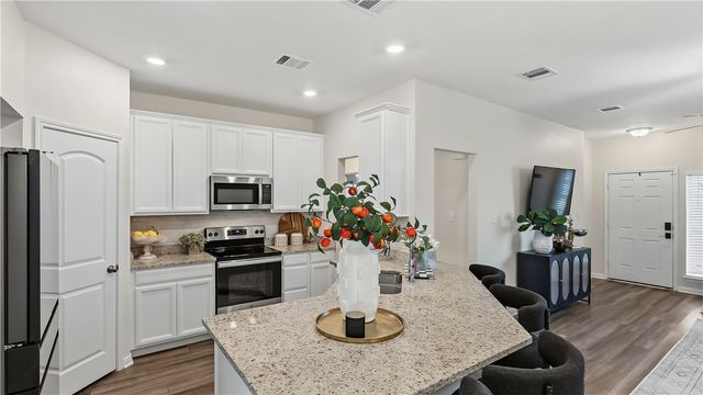 2707 Redcap Street, Bryan, TX 77803