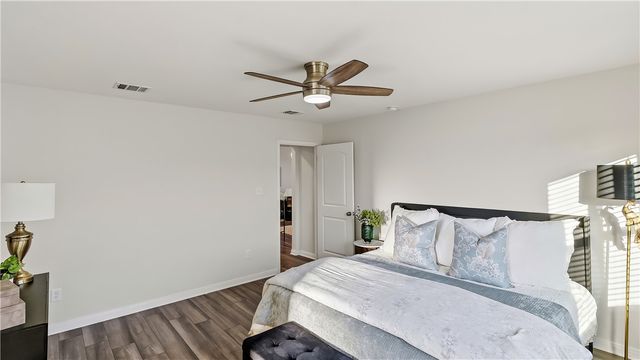 2707 Redcap Street, Bryan, TX 77803