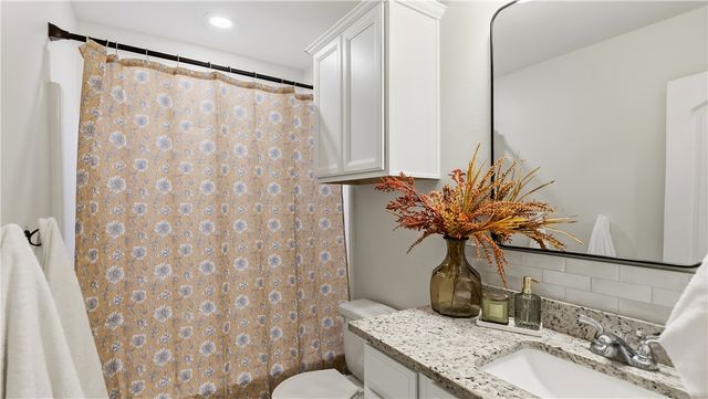 2707 Redcap Street, Bryan, TX 77803
