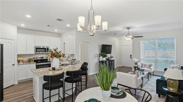 2707 Redcap Street, Bryan, TX 77803