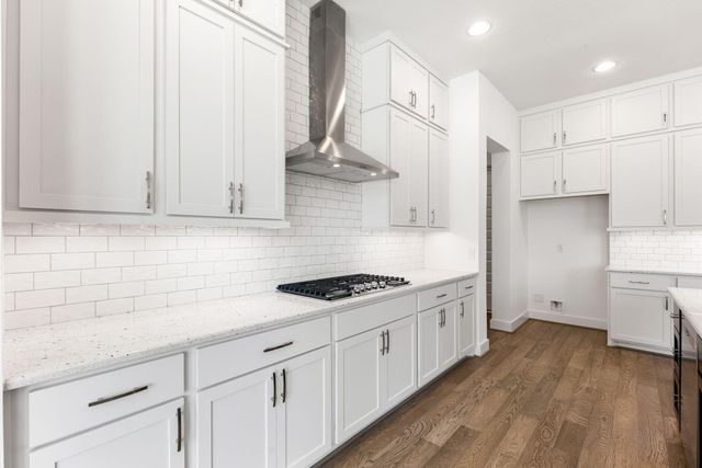 998 Briac Ln, Conroe, TX 77301