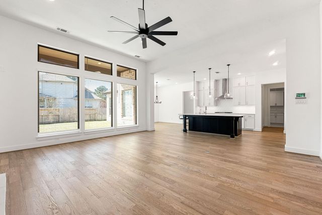 998 Briac Ln, Conroe, TX 77301