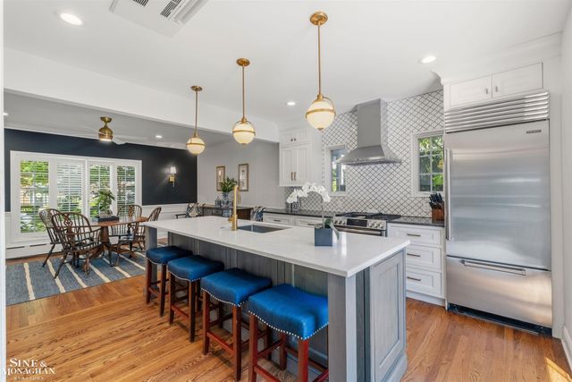 398 Rivard Boulevard, Grosse Pointe, MI 48230