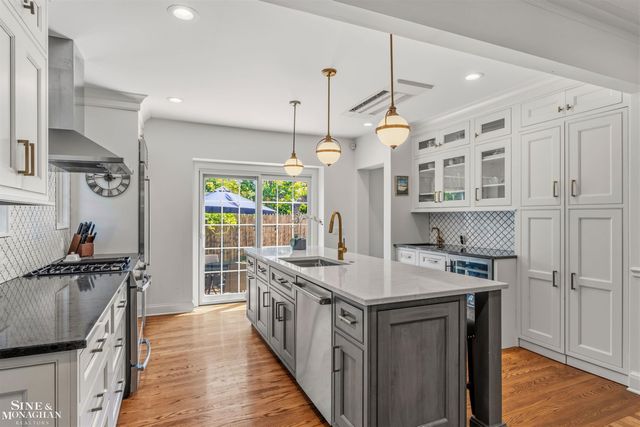 398 Rivard Boulevard, Grosse Pointe, MI 48230