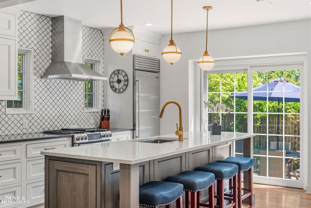 398 Rivard Boulevard, Grosse Pointe, MI 48230