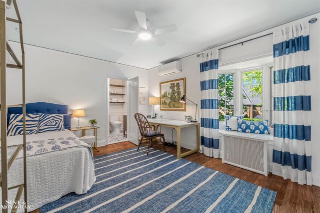 398 Rivard Boulevard, Grosse Pointe, MI 48230