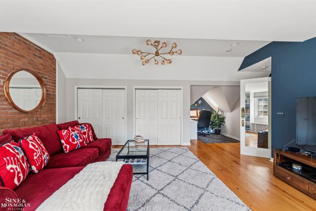 398 Rivard Boulevard, Grosse Pointe, MI 48230