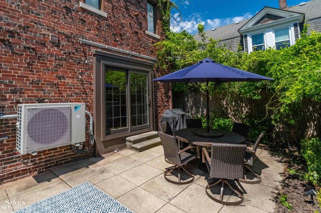 398 Rivard Boulevard, Grosse Pointe, MI 48230