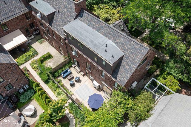 398 Rivard Boulevard, Grosse Pointe, MI 48230
