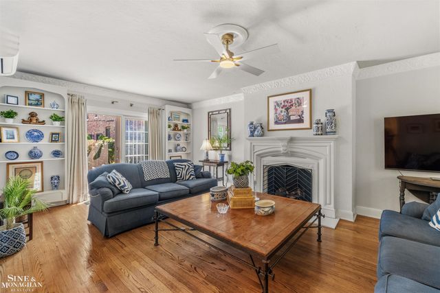 398 Rivard Boulevard, Grosse Pointe, MI 48230