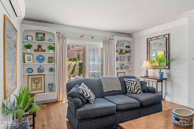 398 Rivard Boulevard, Grosse Pointe, MI 48230