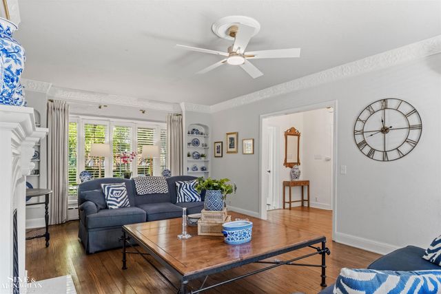 398 Rivard Boulevard, Grosse Pointe, MI 48230