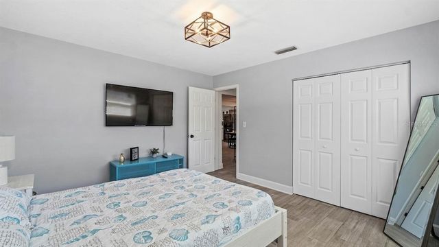 6750 W FLAMINGO WAY S, St Petersburg, FL 33707
