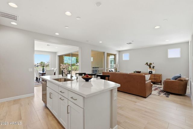 276 E BRACCIANO Avenue, Queen Creek, AZ 85140