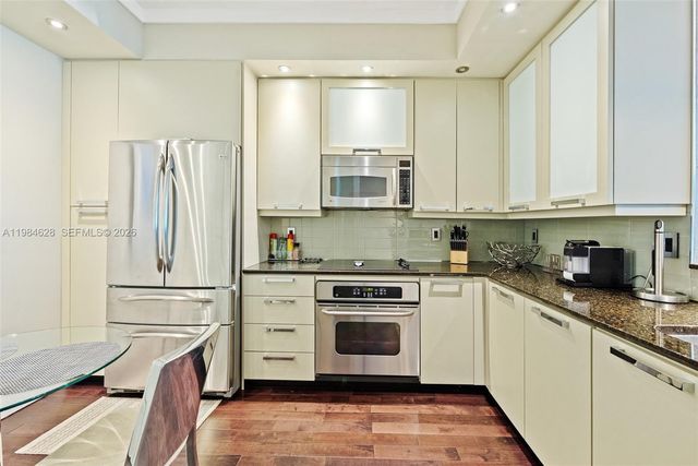 3340 NE 190th St 504, Aventura, FL 33180