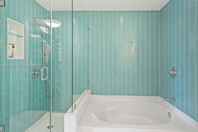 3340 NE 190th St 504, Aventura, FL 33180