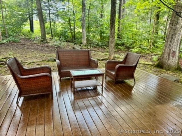 4 Earls Court E, Farmington, CT 06032