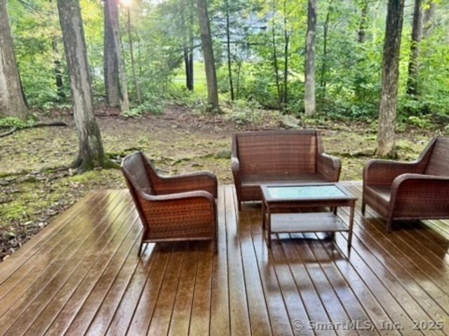 4 Earls Court E, Farmington, CT 06032